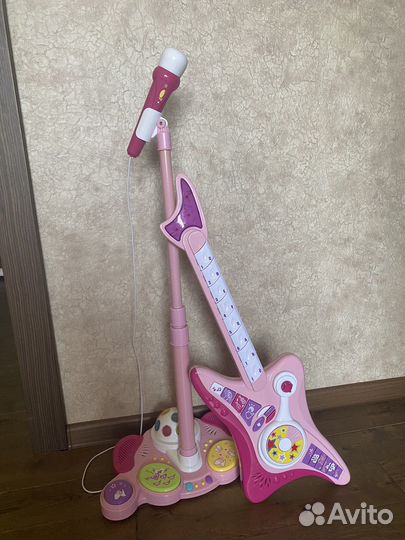 Гитара с микрофоном