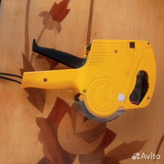 Пистолет для этикеток