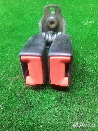 Замок ремня безопасности задний Ford Mondeo 4