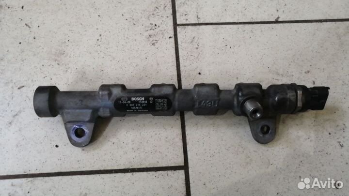 Рейка рампа топливная 2.0d opel