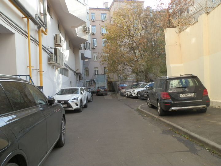 4-к. квартира, 154 м², 4/10 эт.