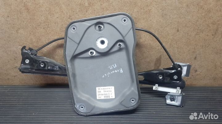 Стеклоподъёмник передней правой двери Roomster