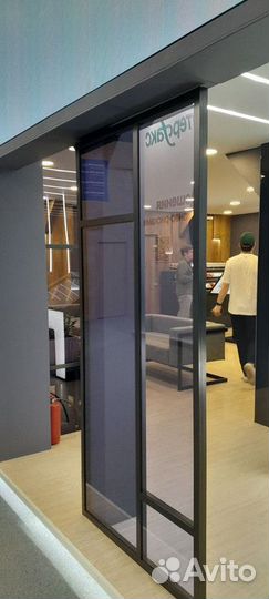 Алюминиевые перегородки / Раздвижные окна и двери