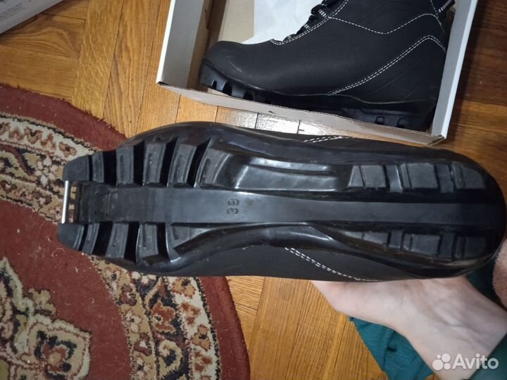 Лыжные ботинки