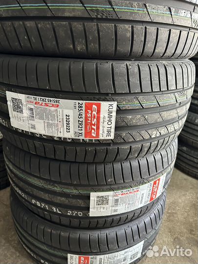 Kumho Ecsta PS71 285/45 R21 113Y