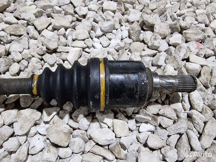 Привод левый Лансер 10