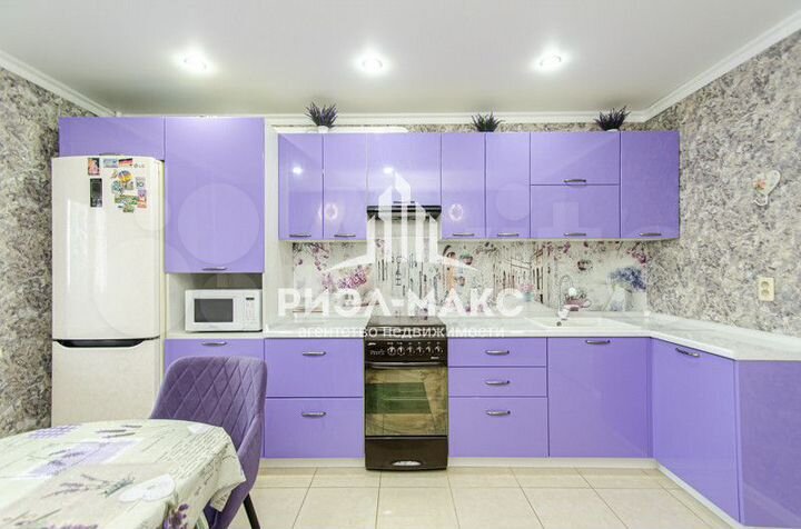 2-к. квартира, 56,3 м², 4/10 эт.