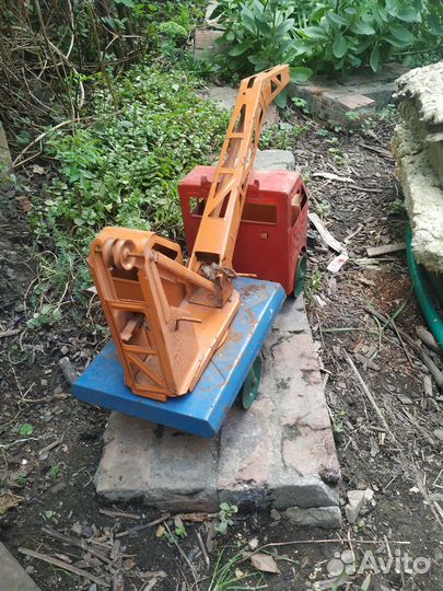 Детские игрушки жестяные СССР