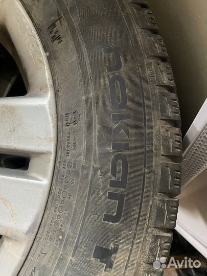 Nokian Tyres Hakka H 215/60 R16