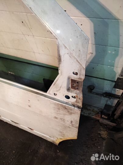 Дверь передняя правая Mercedes-Benz Vito W638