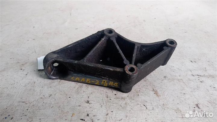 Кронштейн двс saab 9000 Aero