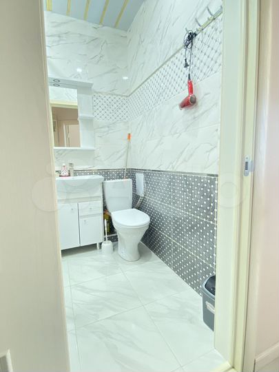 1-к. квартира, 53 м², 8/10 эт.