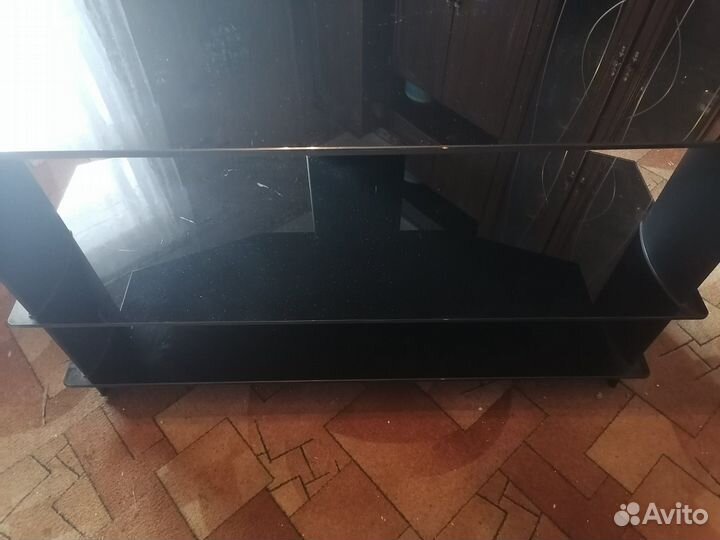 Продам тумбу под тв