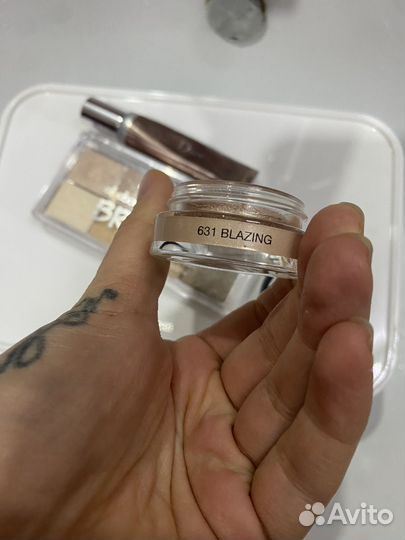 Косметика Dior, essence