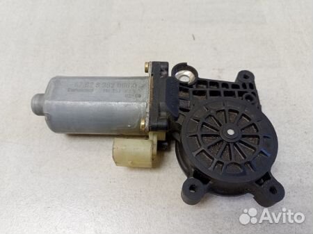 Моторчик заднего левого стеклоподъемника