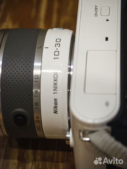 Фотоаапарат Nikon1 J1 + 1Nikkor 10-30