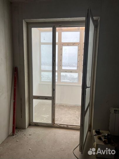Балконная дверь с окном