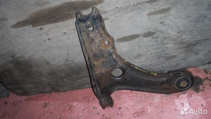 Рычаг передний правый Chery Amulet (A15) 2003-2010