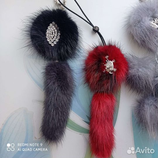 Норковые брелки и косметички