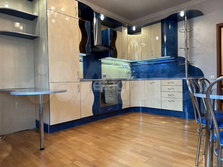 2-к. квартира, 76 м², 3/4 эт.