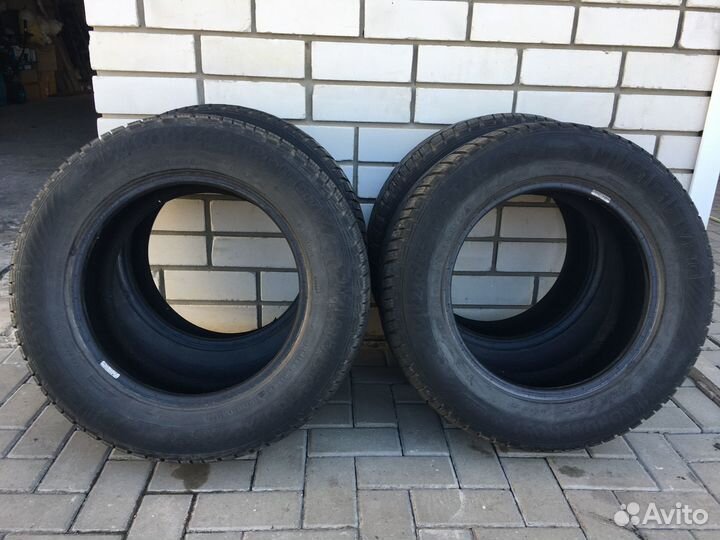 Gislaved NordFrost 100 SUV 215/65 R16 102T