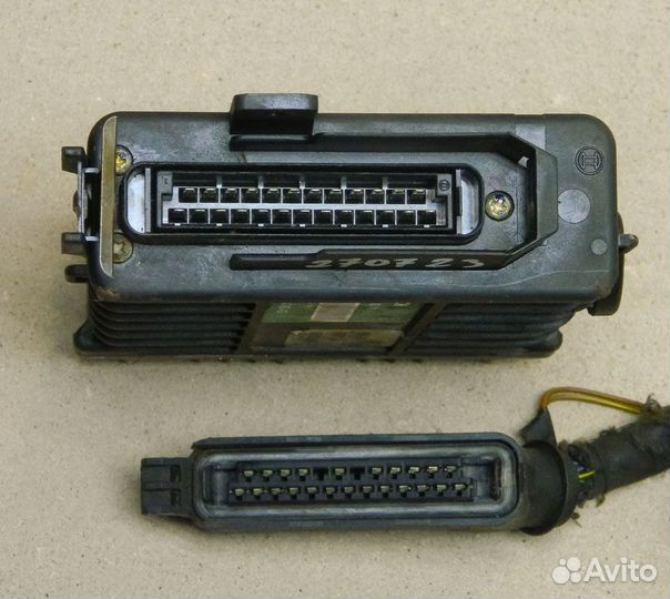 Блок управления двс Audi B3 1.8 RP