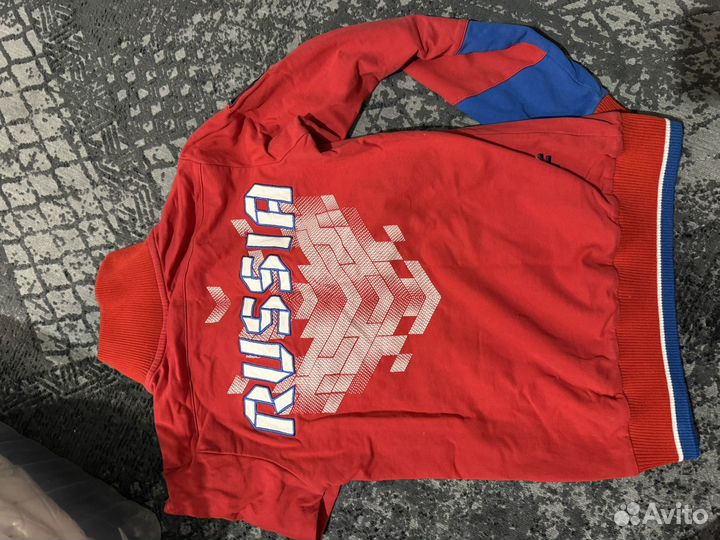 Спортивная кофта с молнией