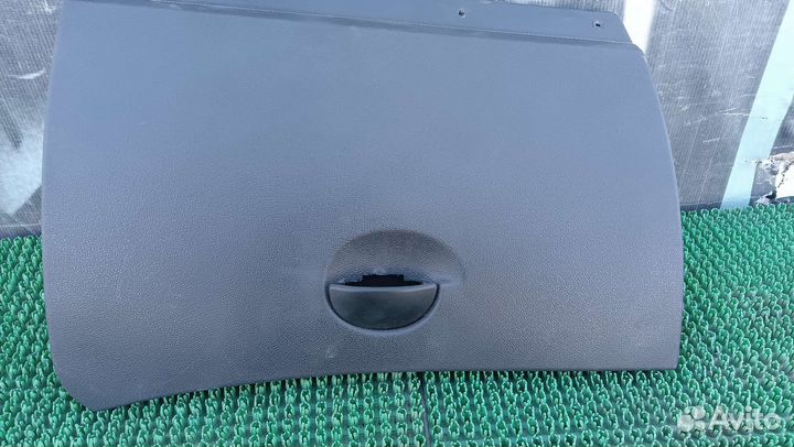 Бардачок Renault Logan1