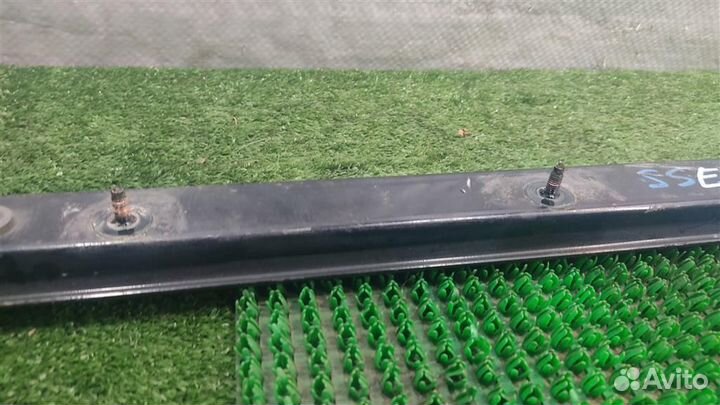 Направляющая сдвижной двери Peugeot Expert 2010