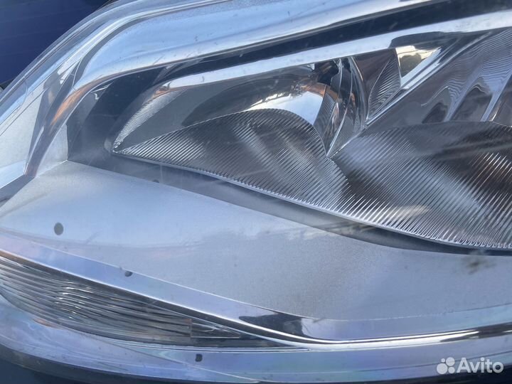 Фара правая ford focus 3
