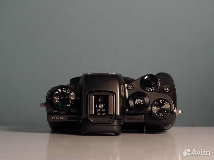 Canon EOS M5 Body