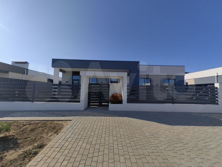 Дом 174 м² на участке 4,3 сот.