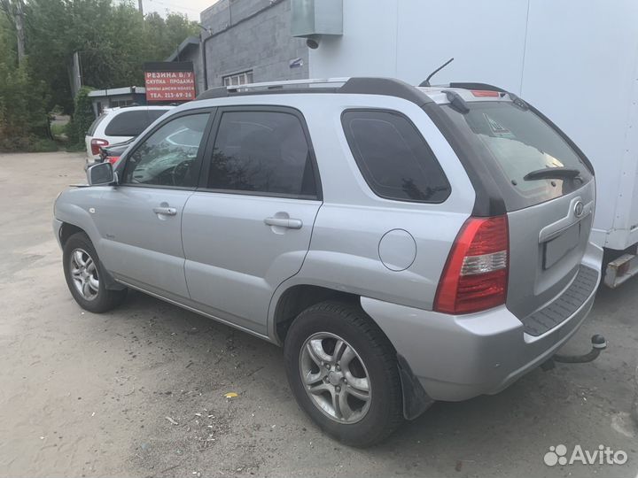 Kia Sportage 2.0 МТ, 2007, битый, 178 000 км