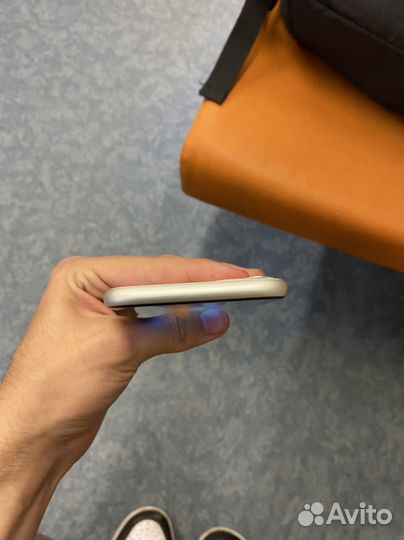 iPhone 11 64 gb / 83 Акб
