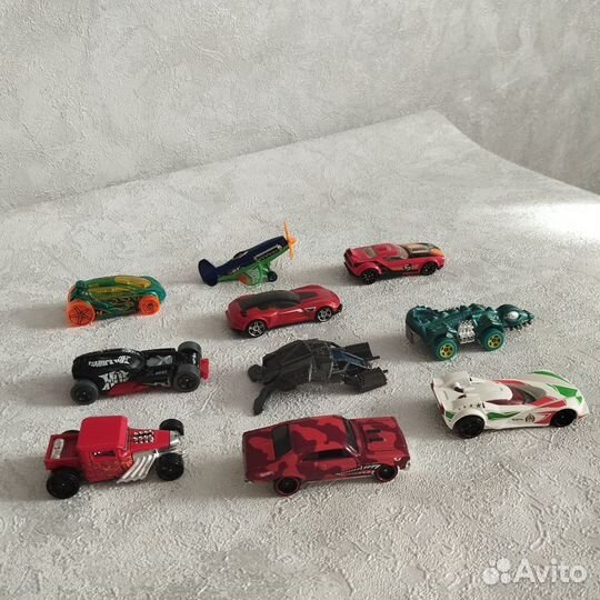 Hot wheels машинки