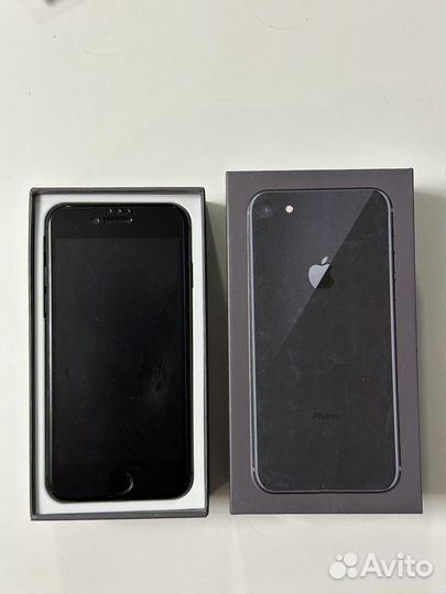 iPhone 8, 64 ГБ