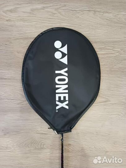 Ракетка для бадминтона yonex