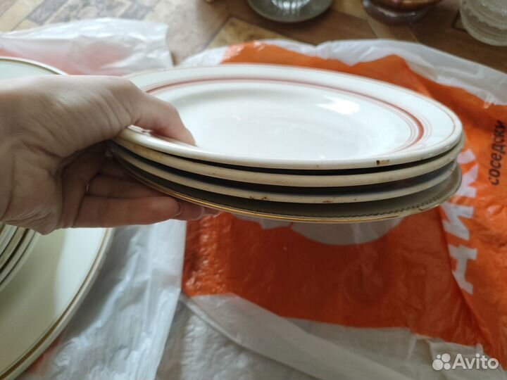 Набор тарелок