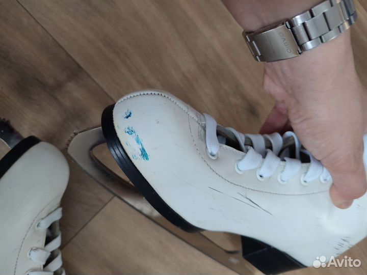 Женские фигурные коньки 39