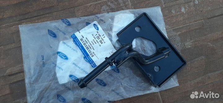 Кронштейны глушителя Форд Фокус 3 2011- оригинал