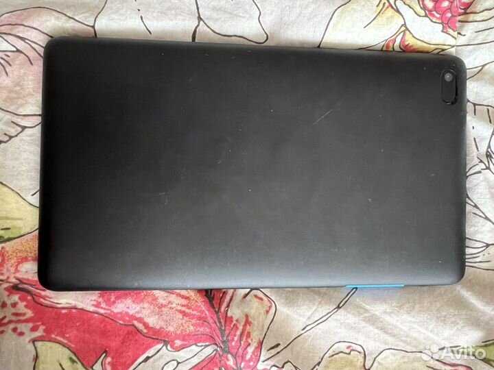 Планшет lenovo tb-7104I