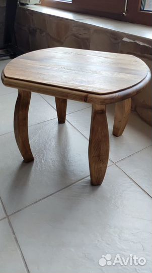 Прикроватный столик