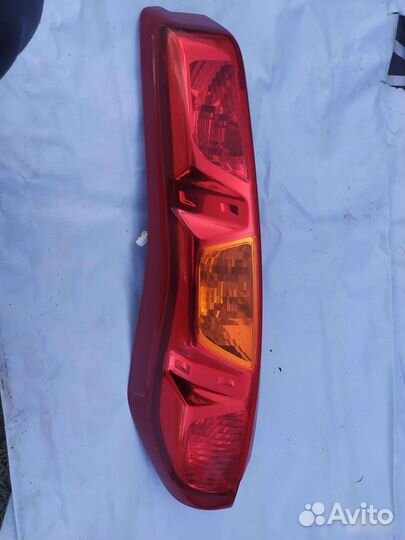 Фонарь задний левый 26554JG00A Nissan X-Trail T31