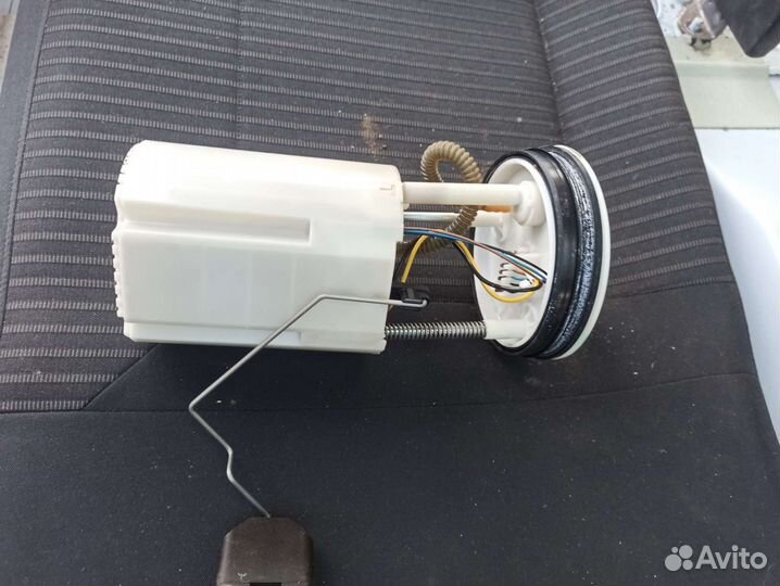 Бензонасос Polo sedan 5 Rapid