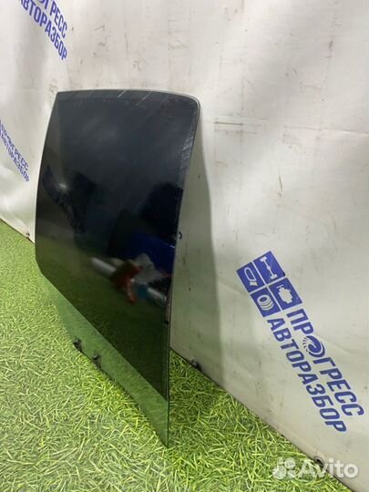 Стекло двери заднее правое Renault Symbol седан