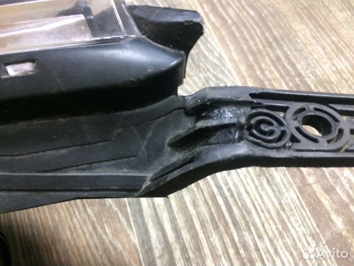 Фара правая Kia Rio после 2014 г.в. линза