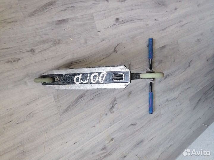 Трюковой самокат