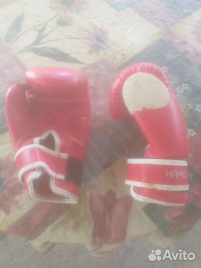 Спортивные перчатки