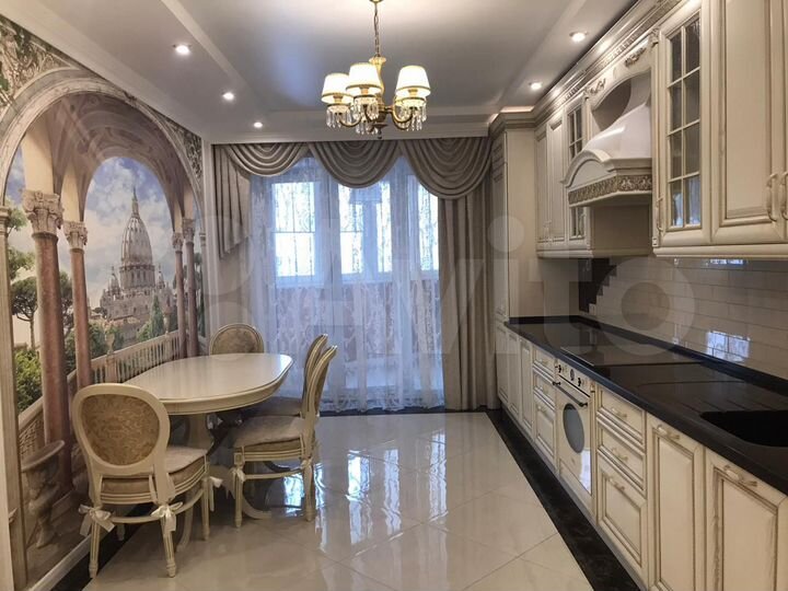2-к. квартира, 95 м², 12/18 эт.