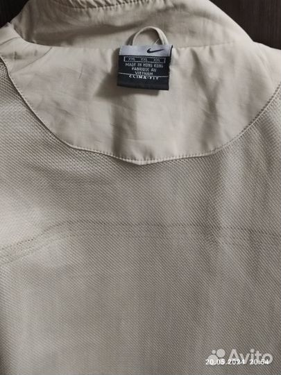 Ветровка мужская nike (есть небольшой нюанс)